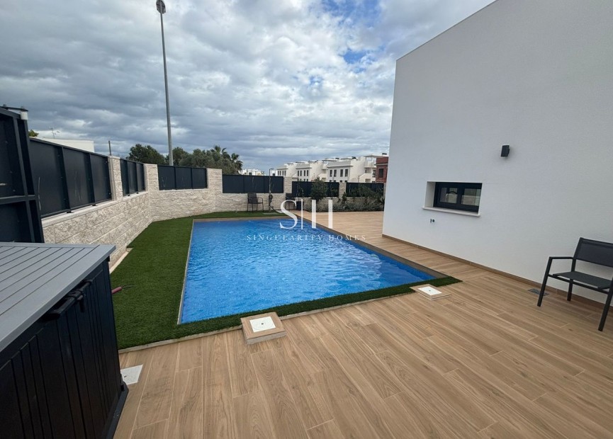 Перепродажа - Villa - Ciudad Quesada - Costa Blanca