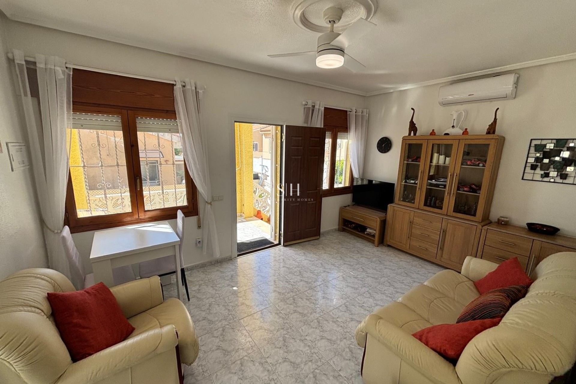 Перепродажа - Villa - Ciudad Quesada - Costa Blanca