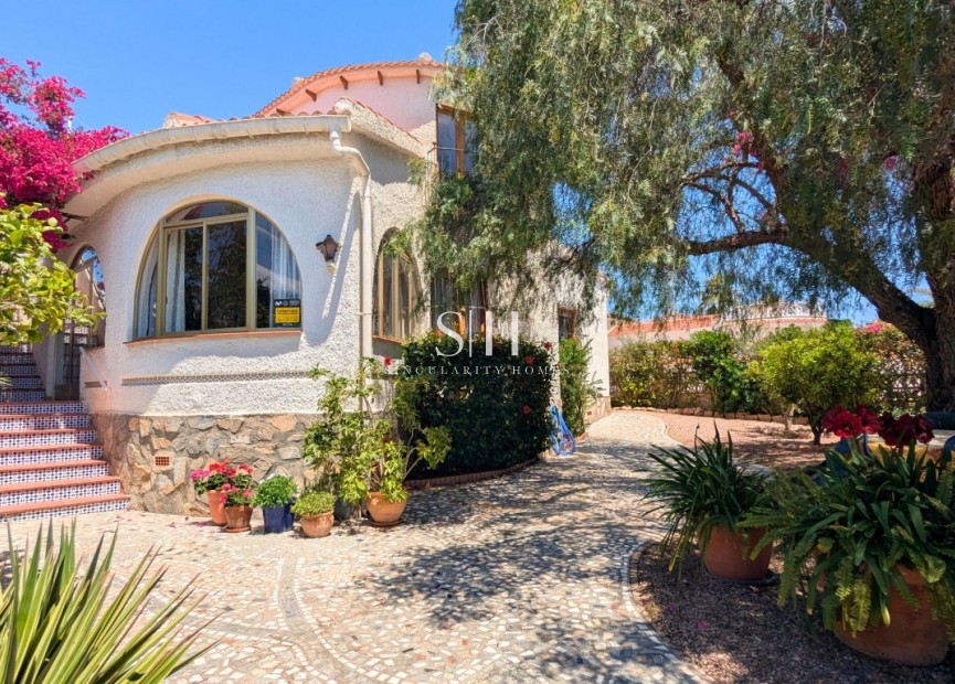 Перепродажа - Villa - Ciudad Quesada - Costa Blanca