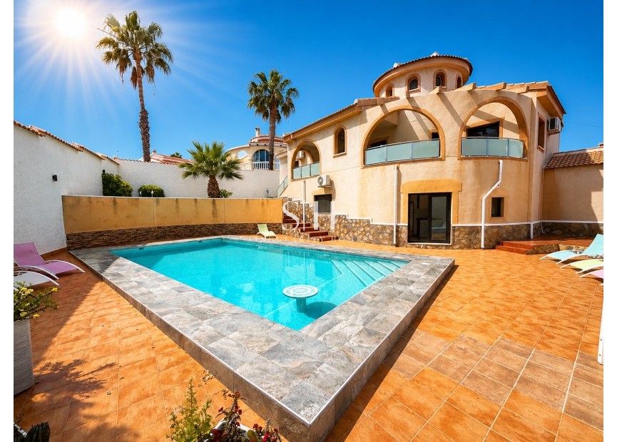 Перепродажа - Villa - Ciudad Quesada - Costa Blanca