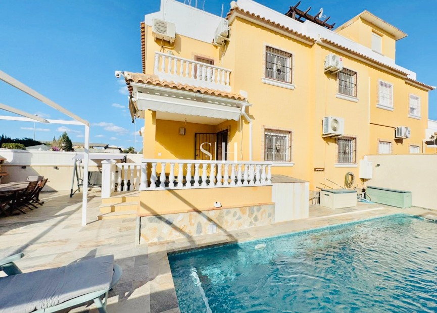 Перепродажа - Villa - Ciudad Quesada - Dona Pepa