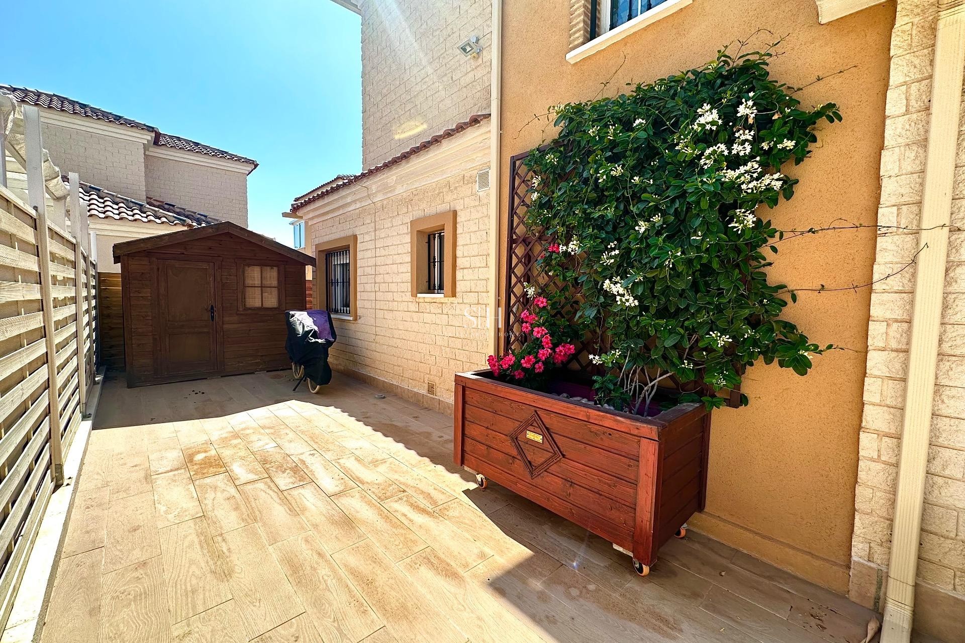 Перепродажа - Villa - Guardamar del Segura - EL RASO