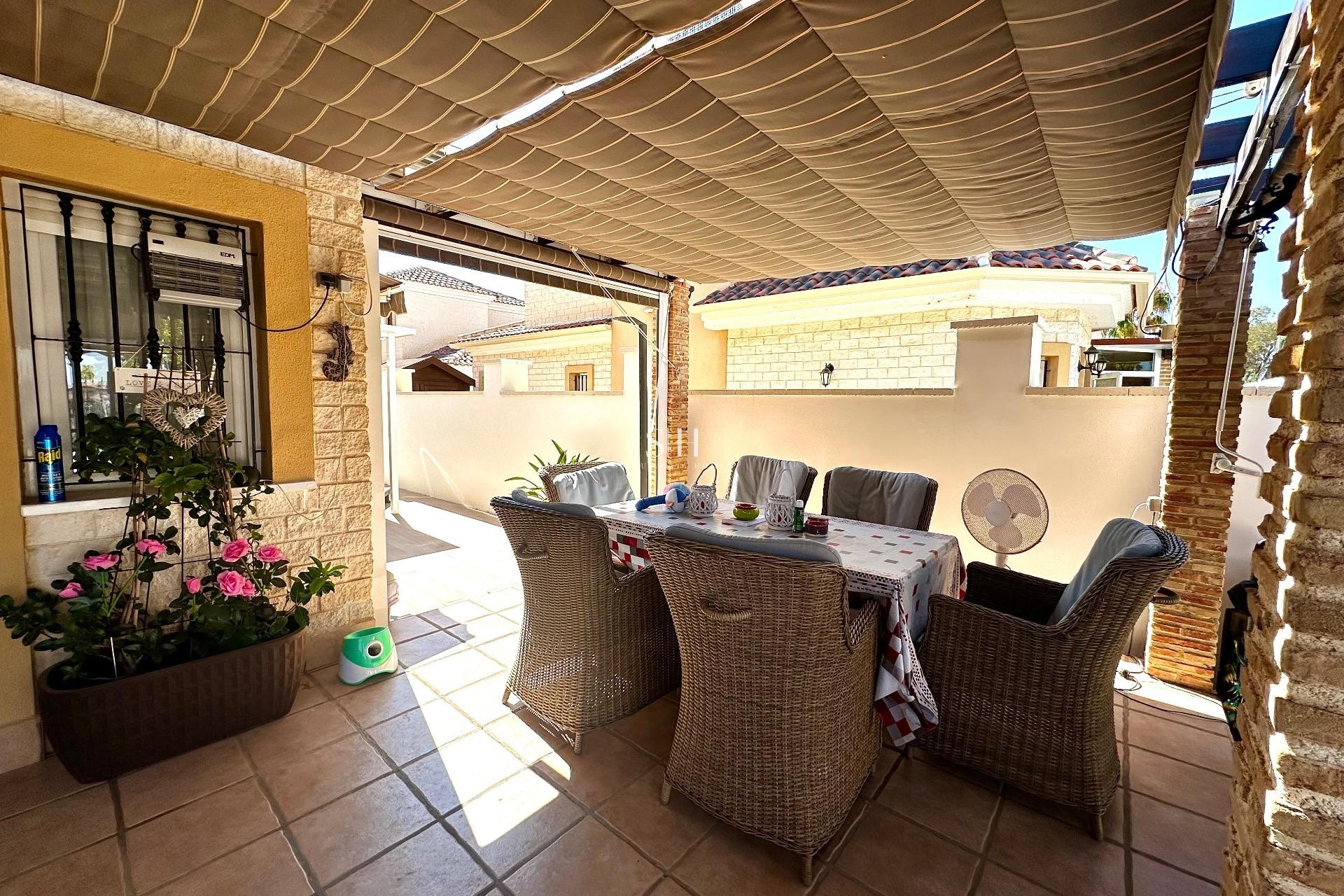 Перепродажа - Villa - Guardamar del Segura - EL RASO