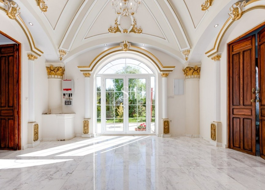 Перепродажа - Villa - La marina - Alicante