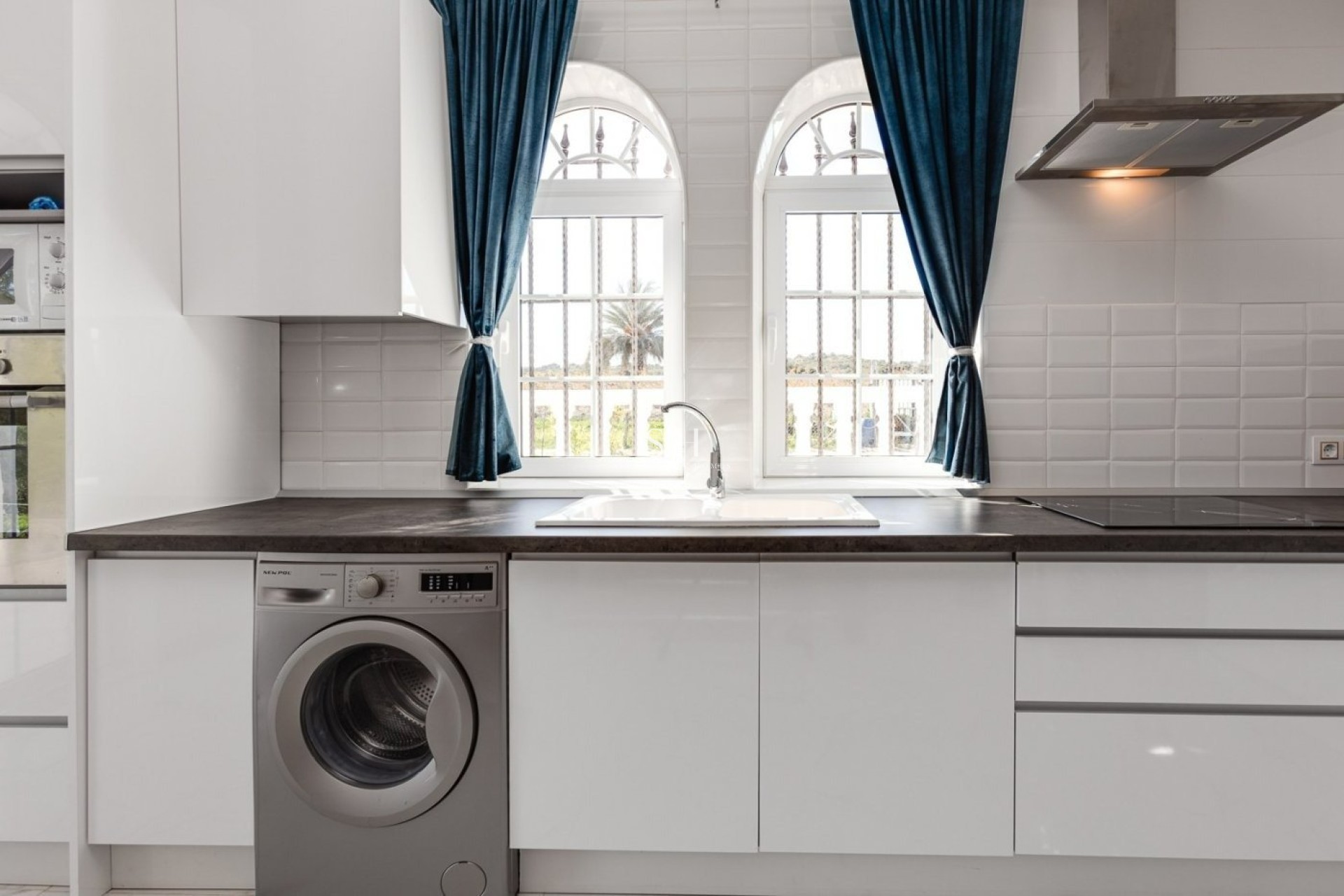 Перепродажа - Villa - La marina - Alicante