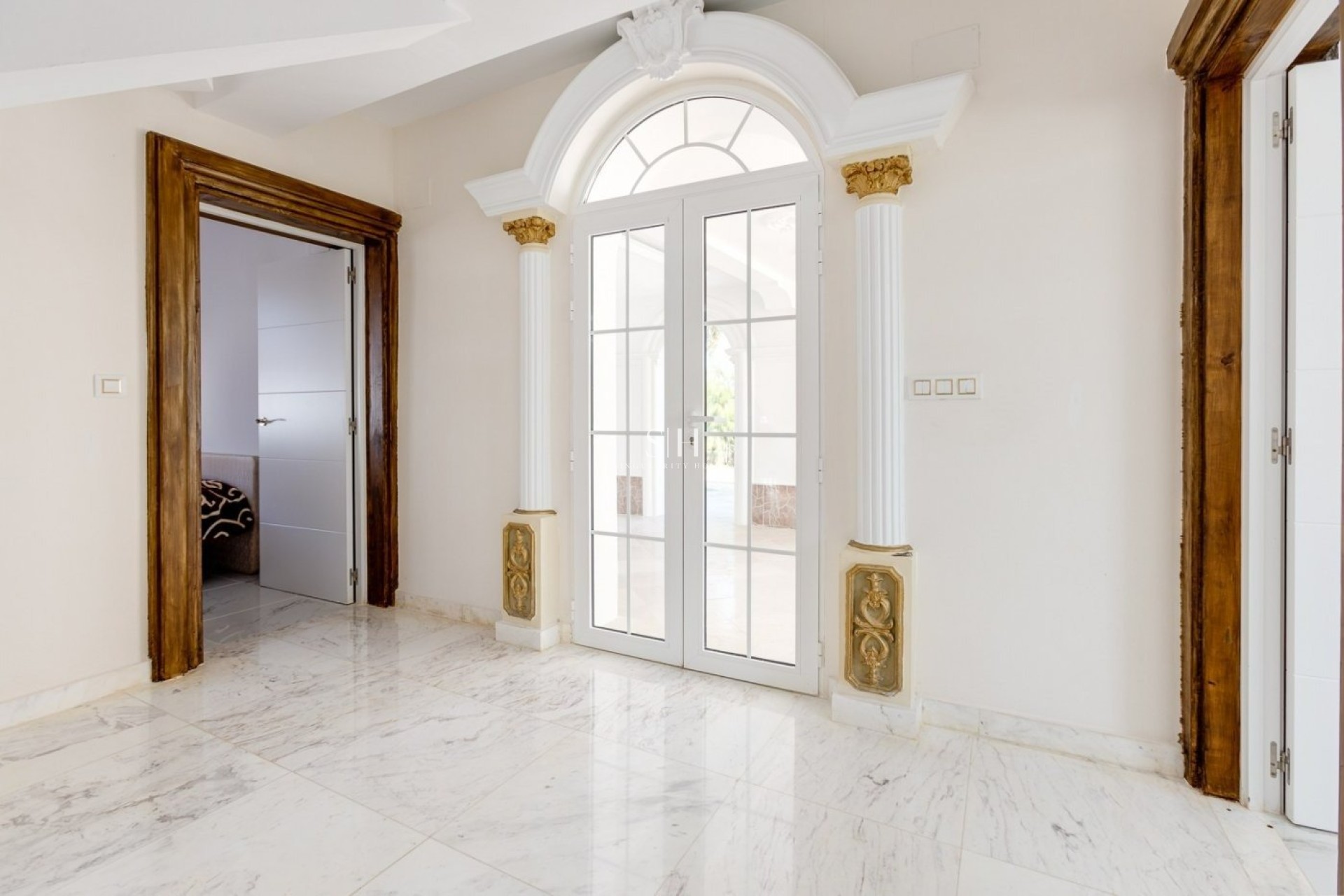 Перепродажа - Villa - La marina - Alicante