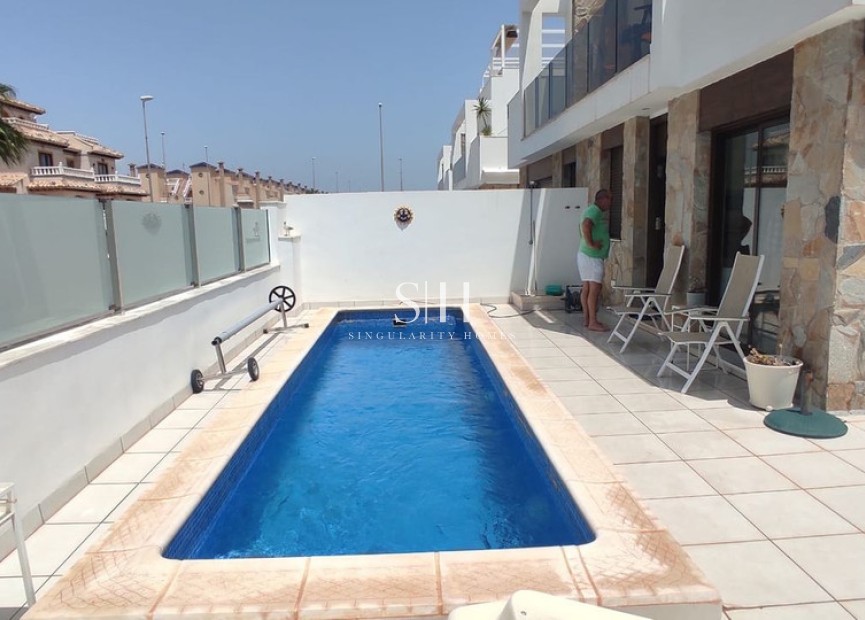 Перепродажа - Villa - Orihuela Costa - Costa Blanca
