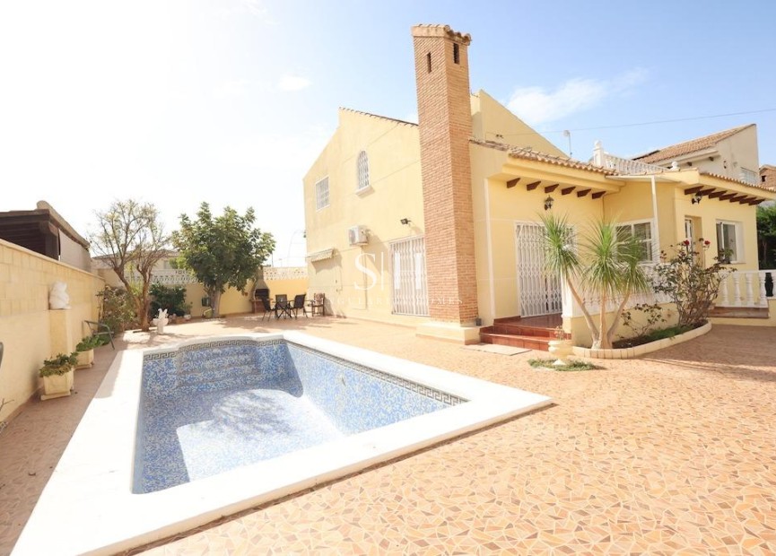 Перепродажа - Villa - Orihuela Costa - Costa Blanca