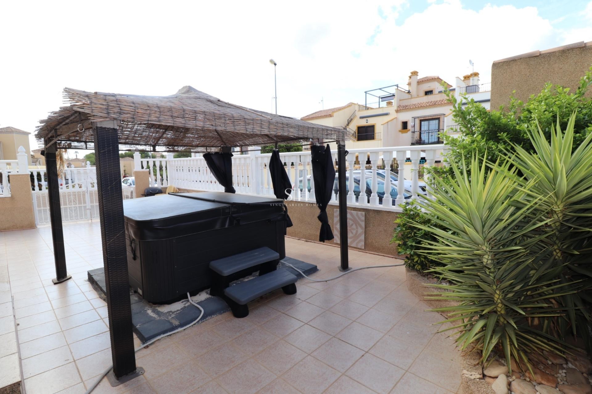 Перепродажа - Villa - Orihuela Costa - Costa Blanca