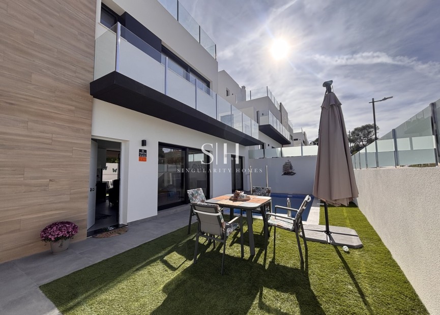 Перепродажа - Villa - Orihuela Costa - Costa Blanca