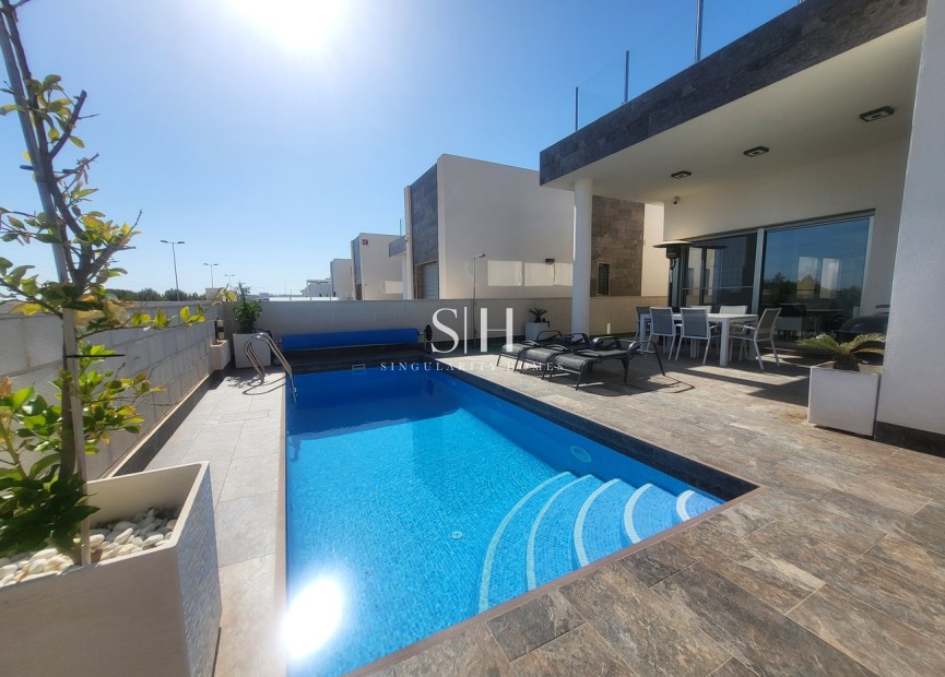 Перепродажа - Villa - Orihuela Costa - Costa Blanca