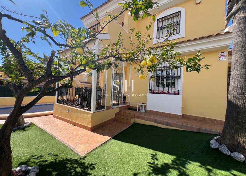 Перепродажа - Villa - Orihuela Costa - Costa Blanca