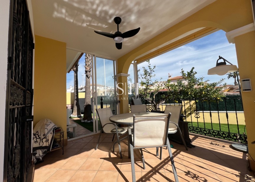 Перепродажа - Villa - Orihuela Costa - Costa Blanca