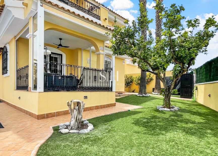 Перепродажа - Villa - Orihuela Costa - Costa Blanca