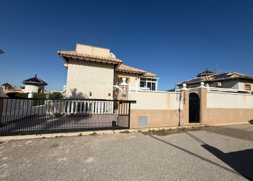 Перепродажа - Villa - Orihuela Costa - Costa Blanca