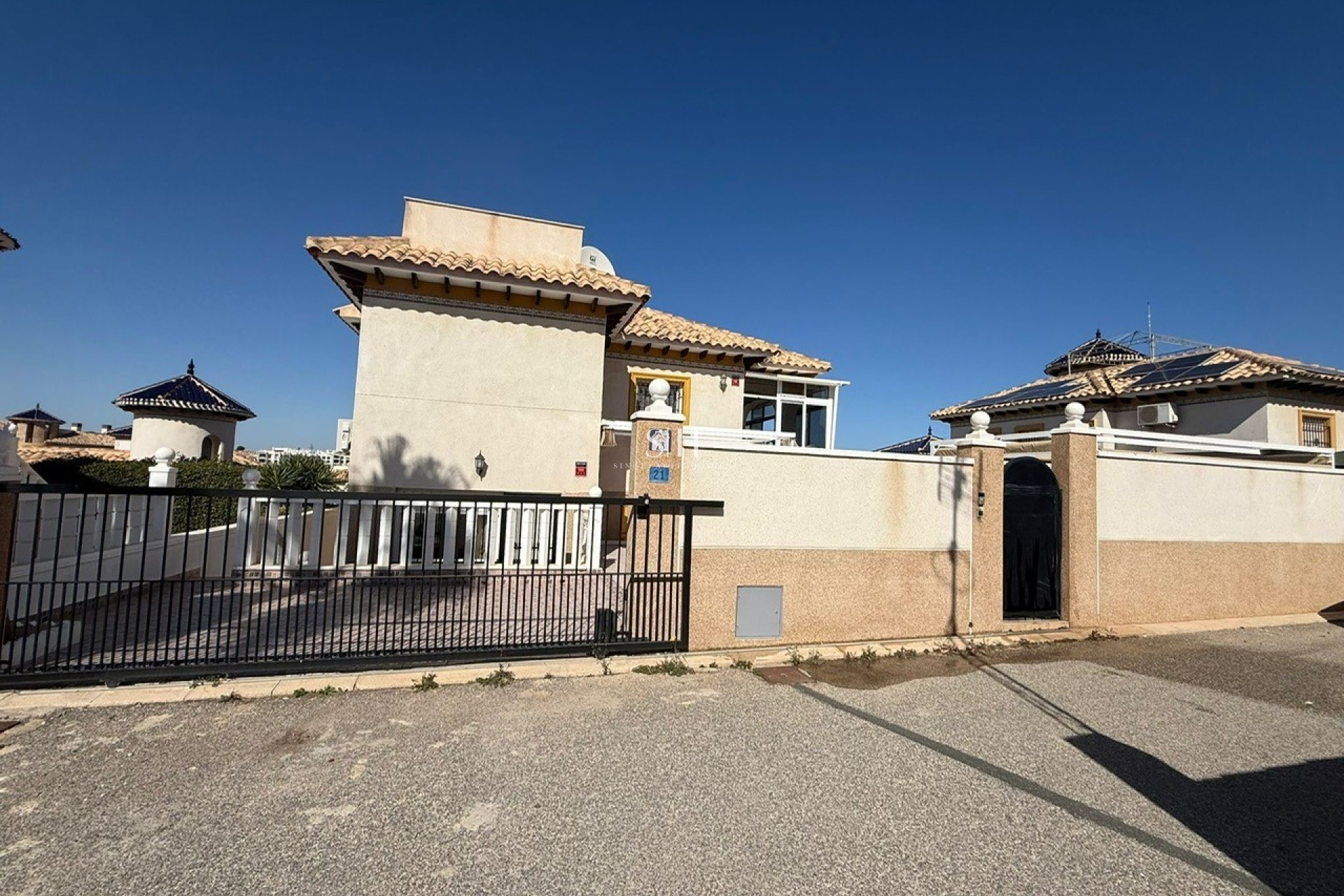 Перепродажа - Villa - Orihuela Costa - Costa Blanca