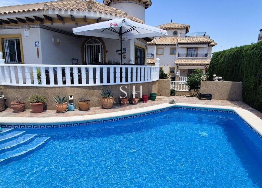 Перепродажа - Villa - Orihuela Costa - Costa Blanca