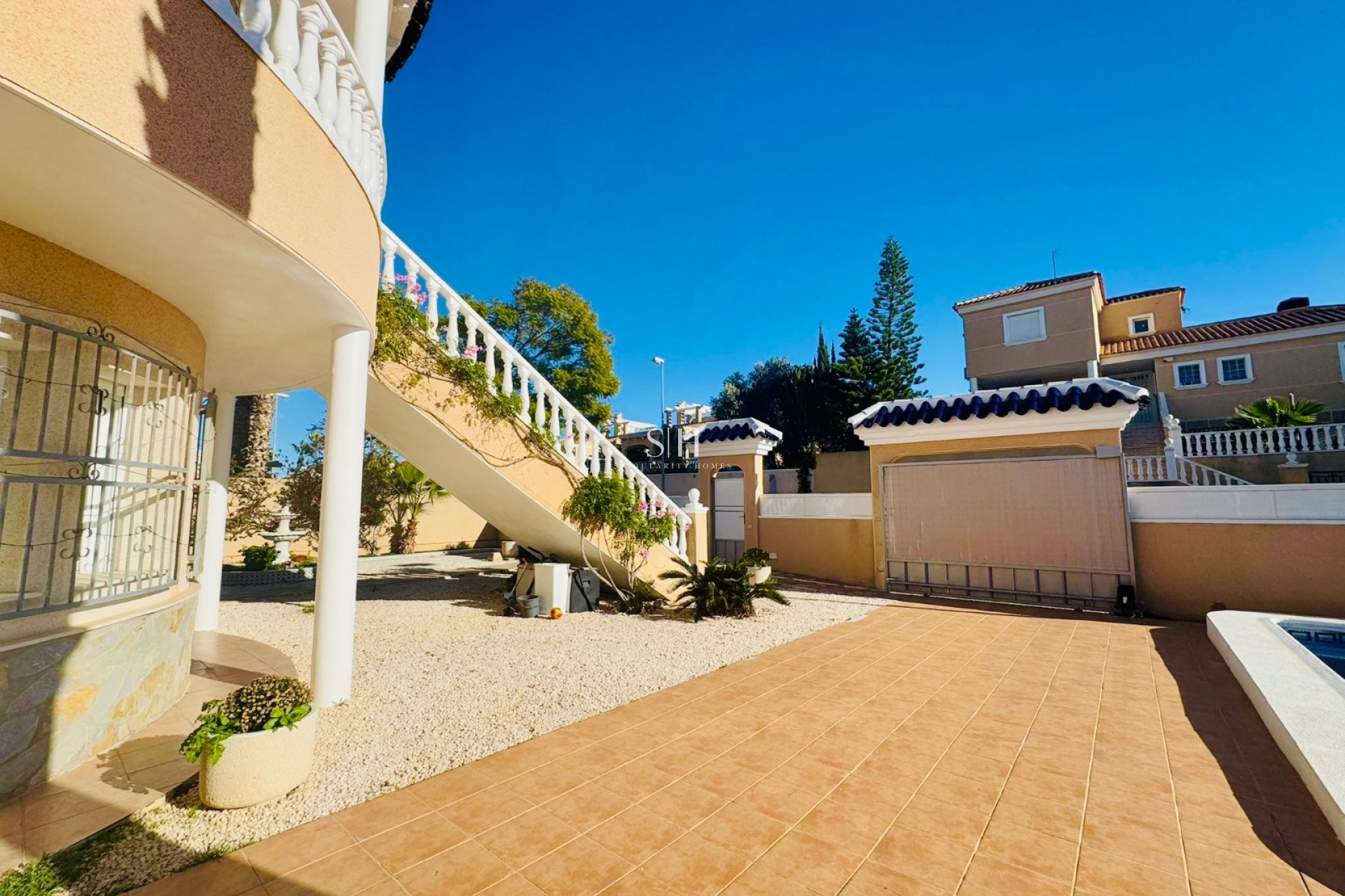 Перепродажа - Villa - Orihuela Costa - La Florida