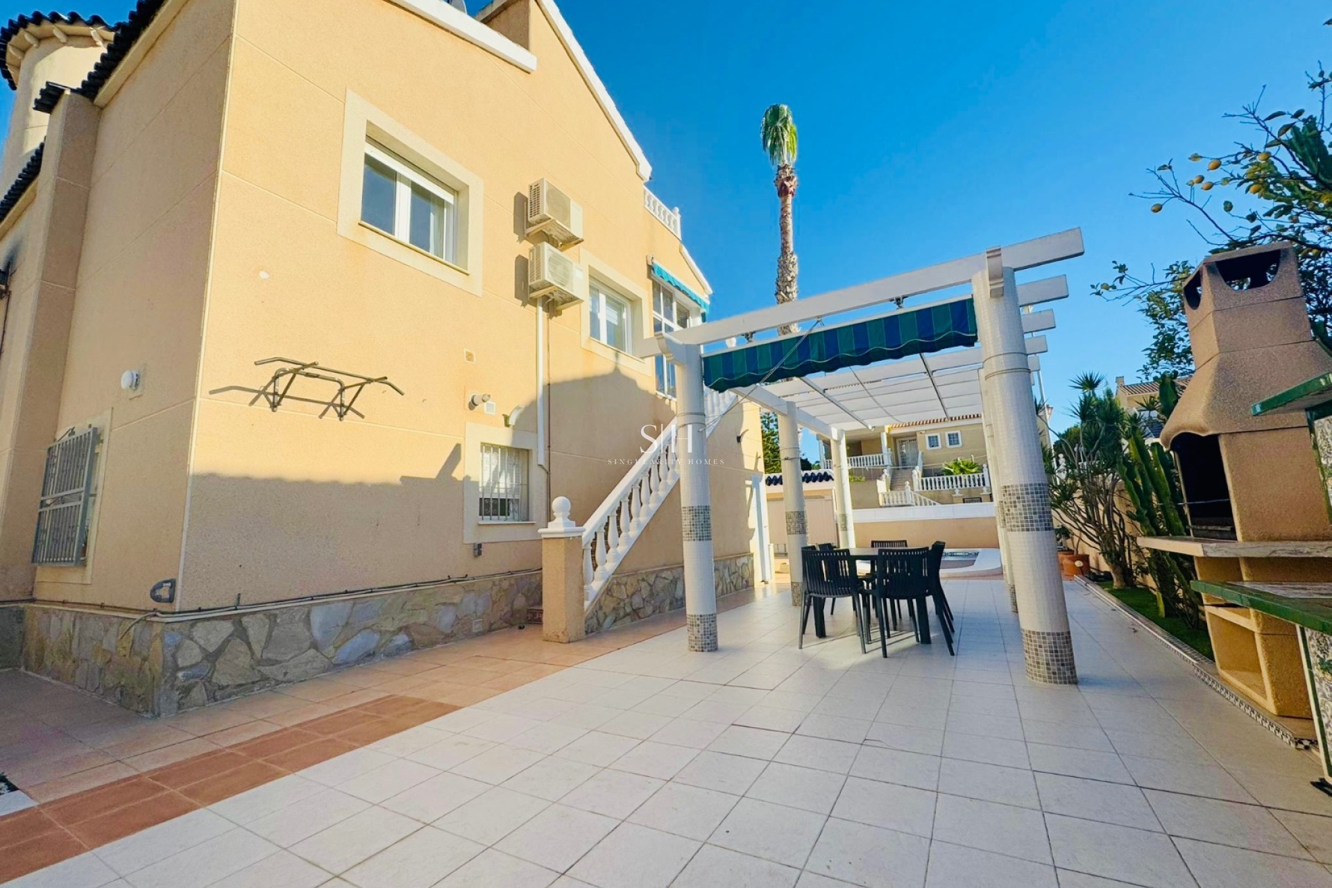 Перепродажа - Villa - Orihuela Costa - La Florida