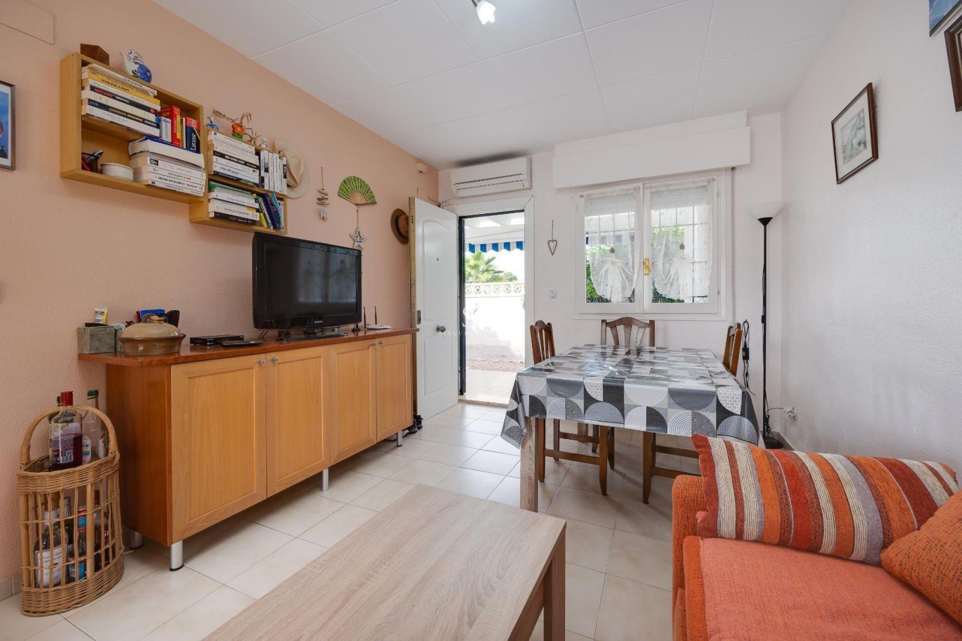 Перепродажа - Villa - Orihuela Costa - La Florida