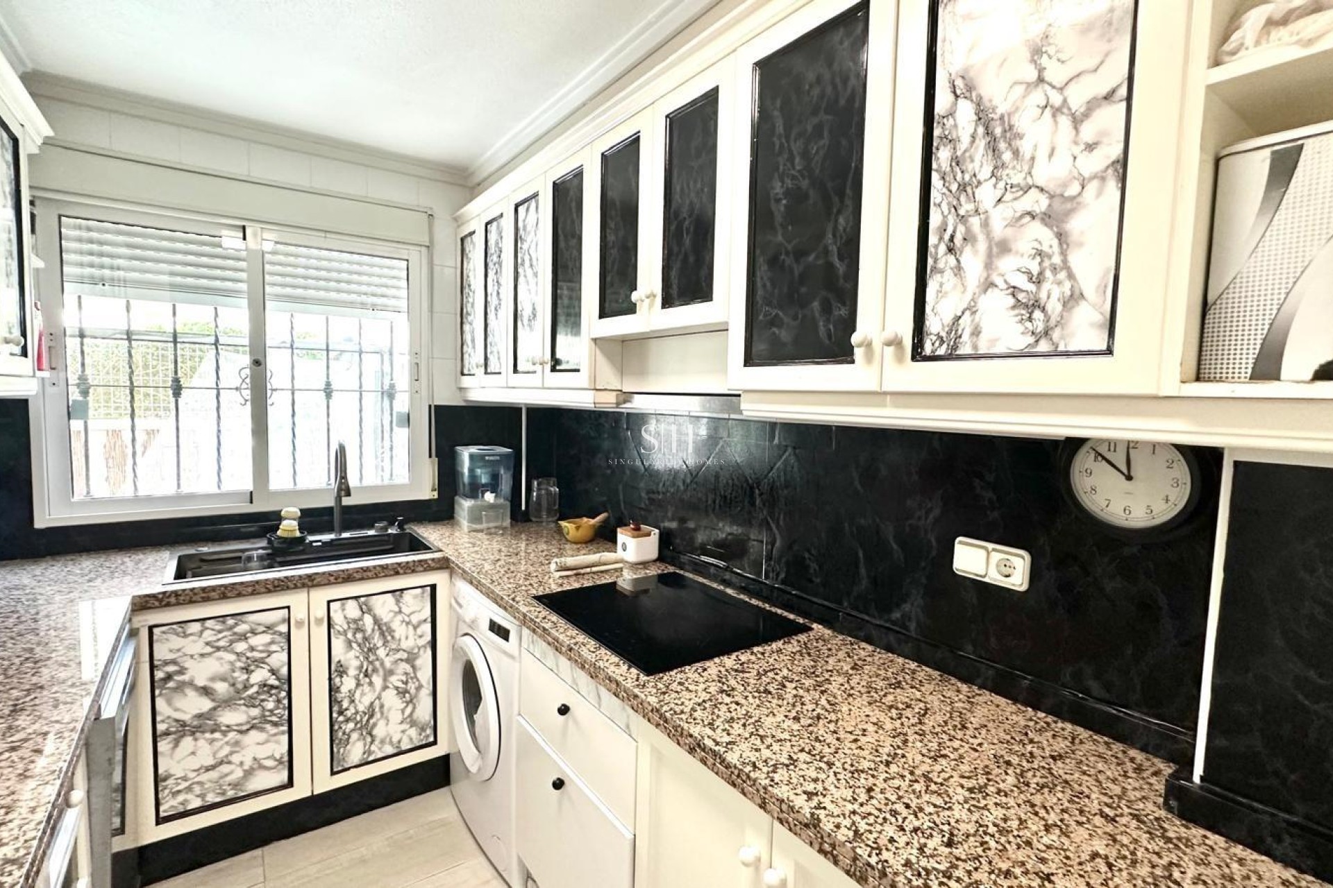 Перепродажа - Villa - Orihuela Costa - La Regia