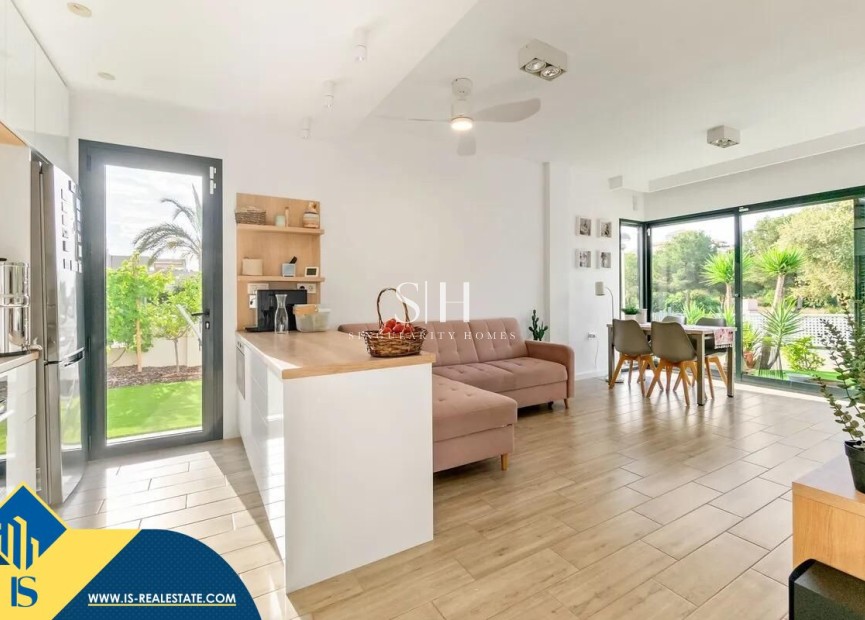 Перепродажа - Villa - Orihuela Costa - La Regia