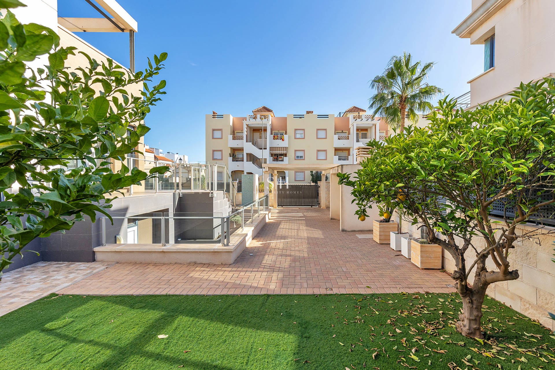 Перепродажа - Villa - Orihuela Costa - La Zenia