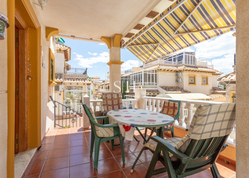 Перепродажа - Villa - Orihuela Costa - La Zenia