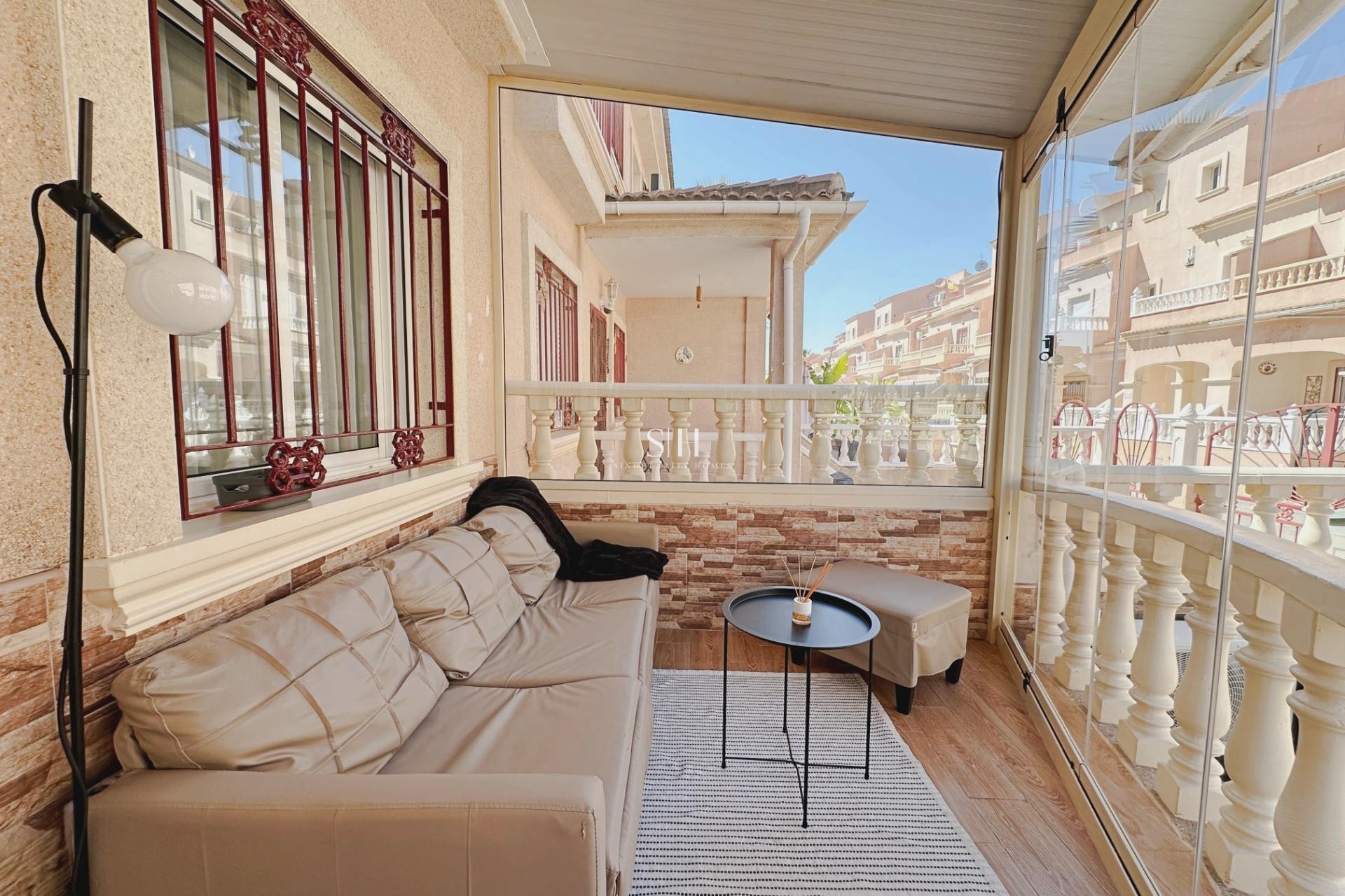 Перепродажа - Villa - Orihuela Costa - La Zenia