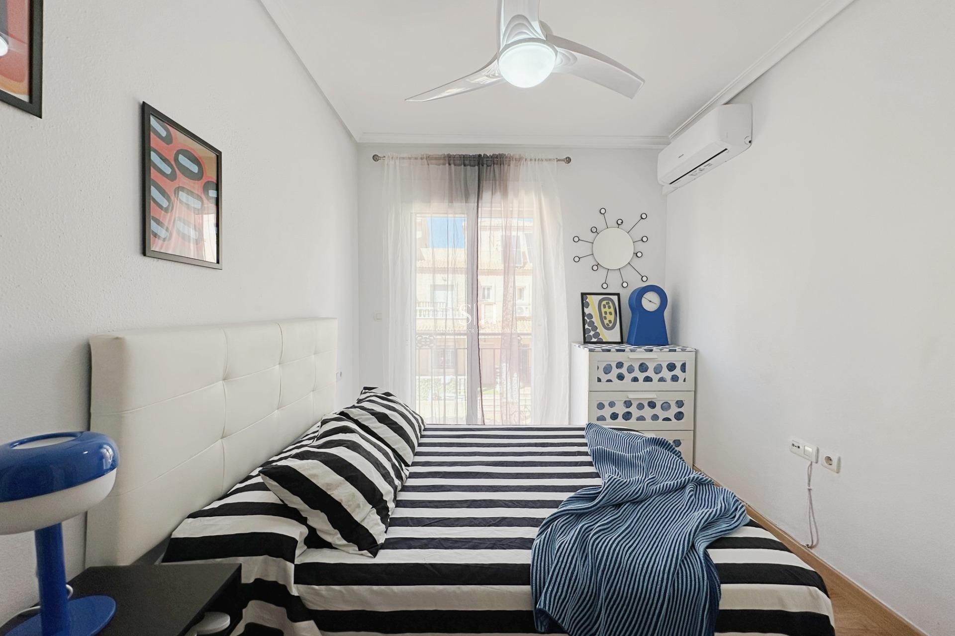 Перепродажа - Villa - Orihuela Costa - La Zenia
