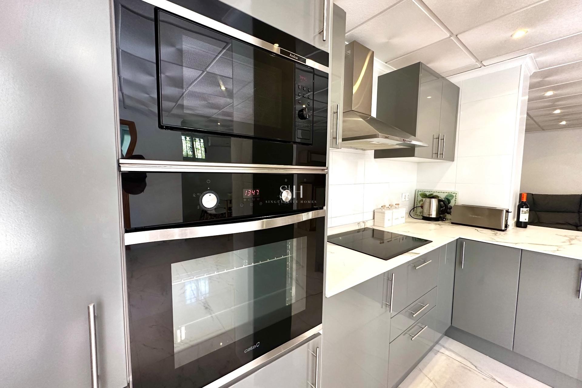 Перепродажа - Villa - Orihuela Costa - La Zenia