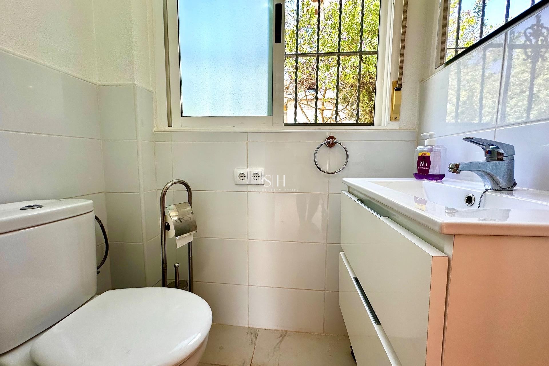 Перепродажа - Villa - Orihuela Costa - La Zenia