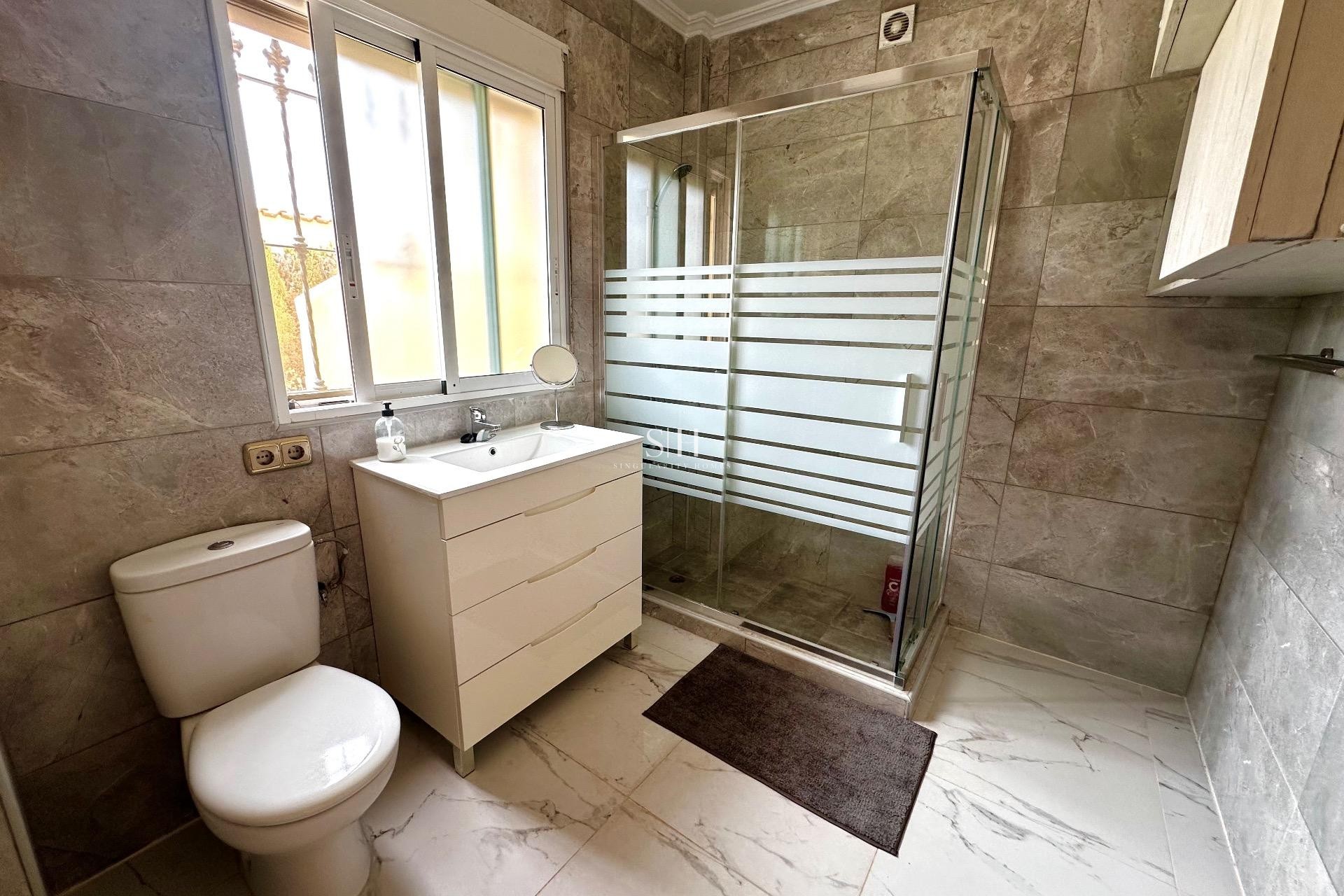 Перепродажа - Villa - Orihuela Costa - La Zenia