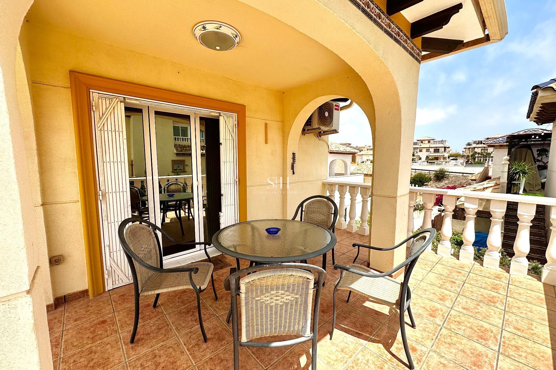 Перепродажа - Villa - Orihuela Costa - La Zenia