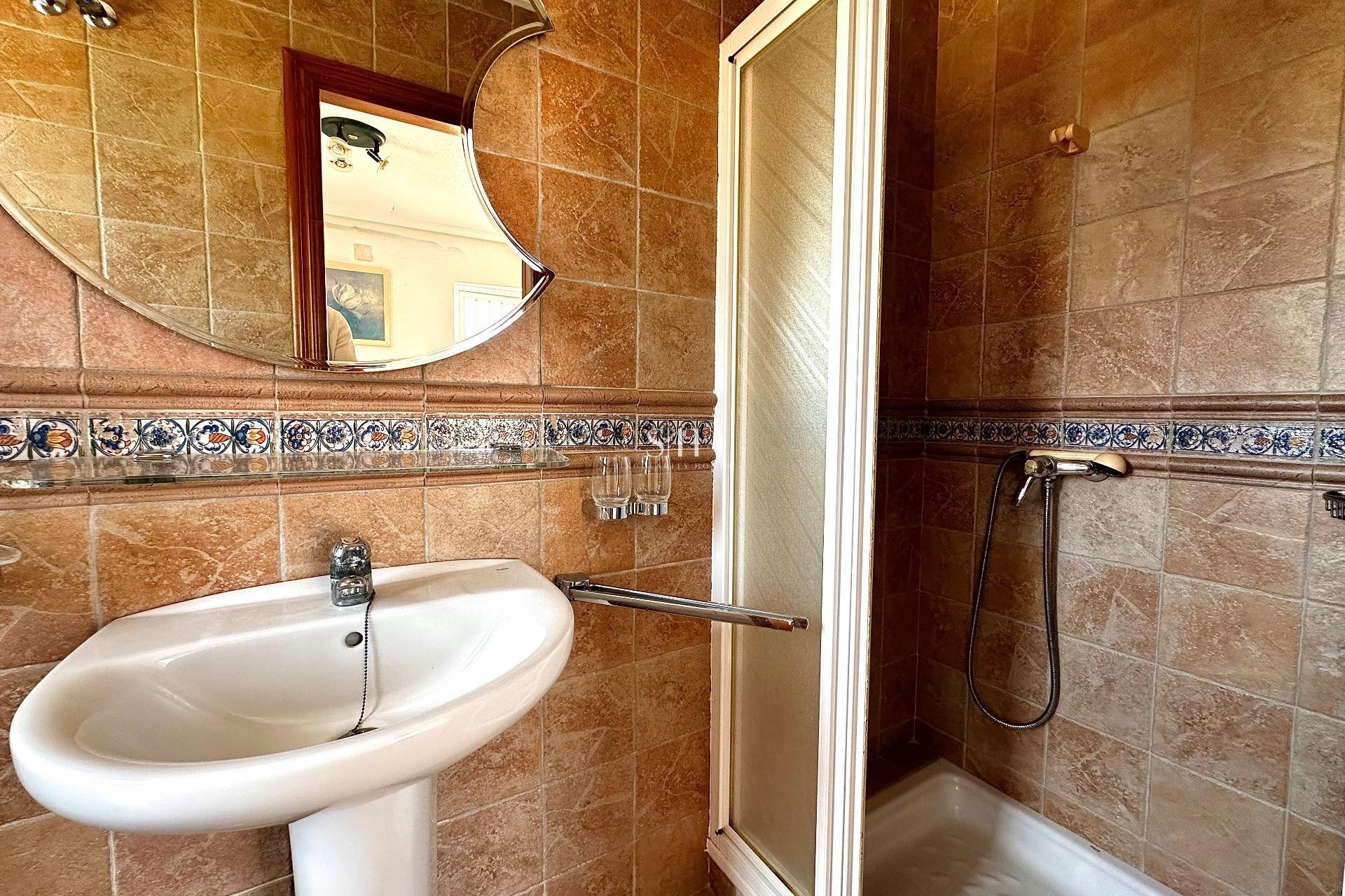 Перепродажа - Villa - Orihuela Costa - La Zenia