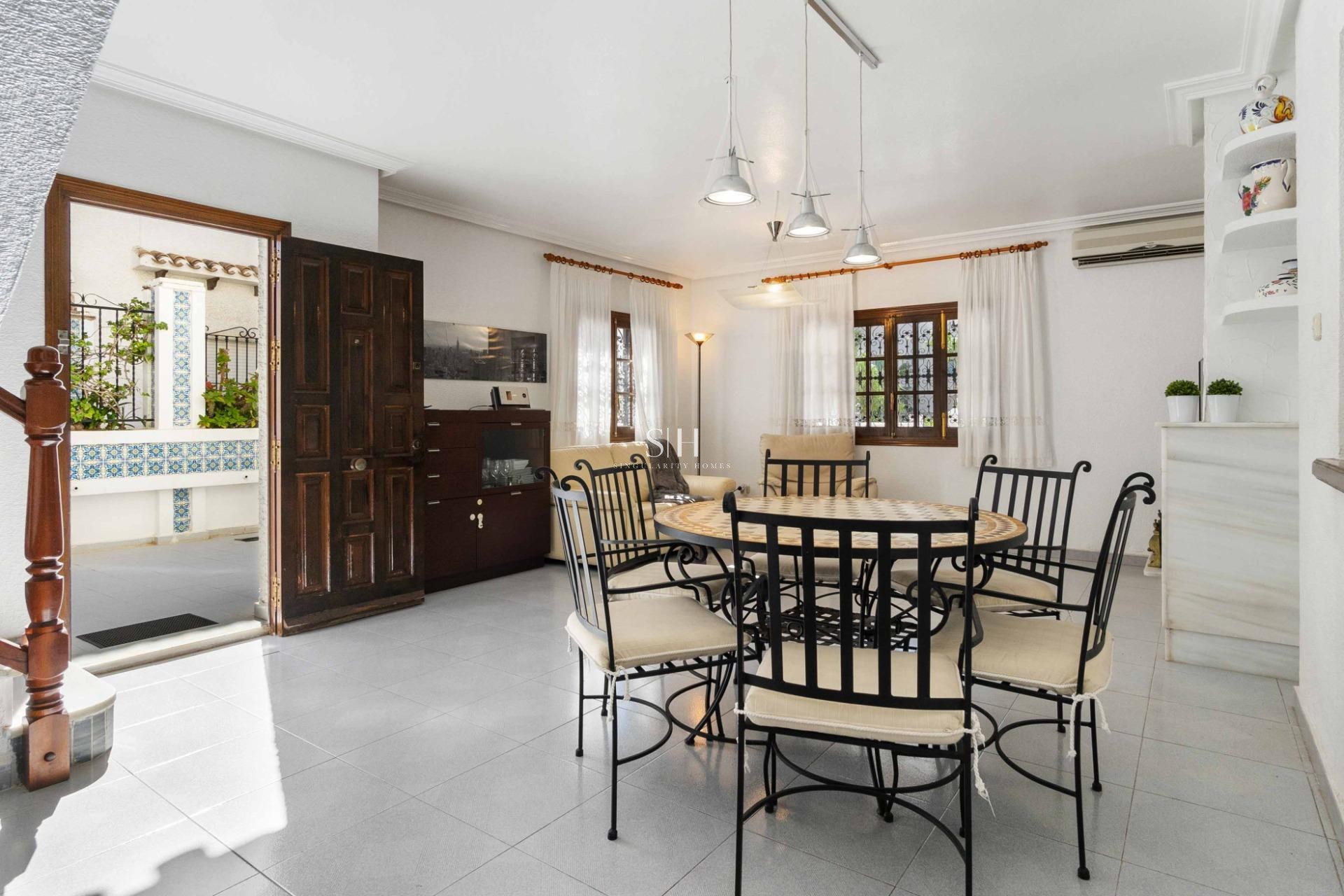 Перепродажа - Villa - Orihuela Costa - La Zenia