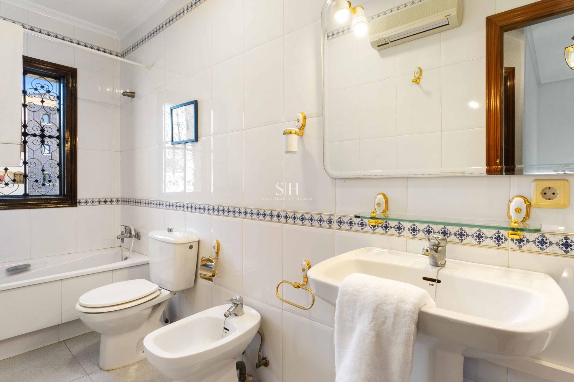 Перепродажа - Villa - Orihuela Costa - La Zenia