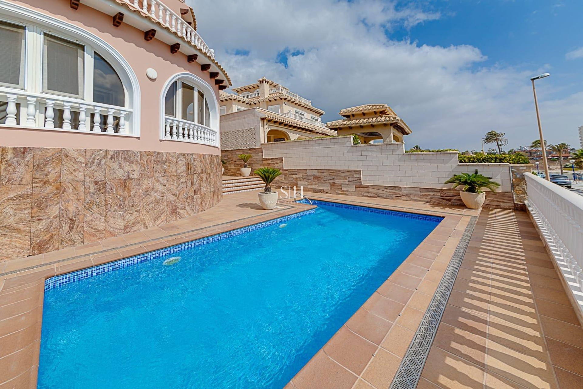 Перепродажа - Villa - Orihuela Costa - La Zenia
