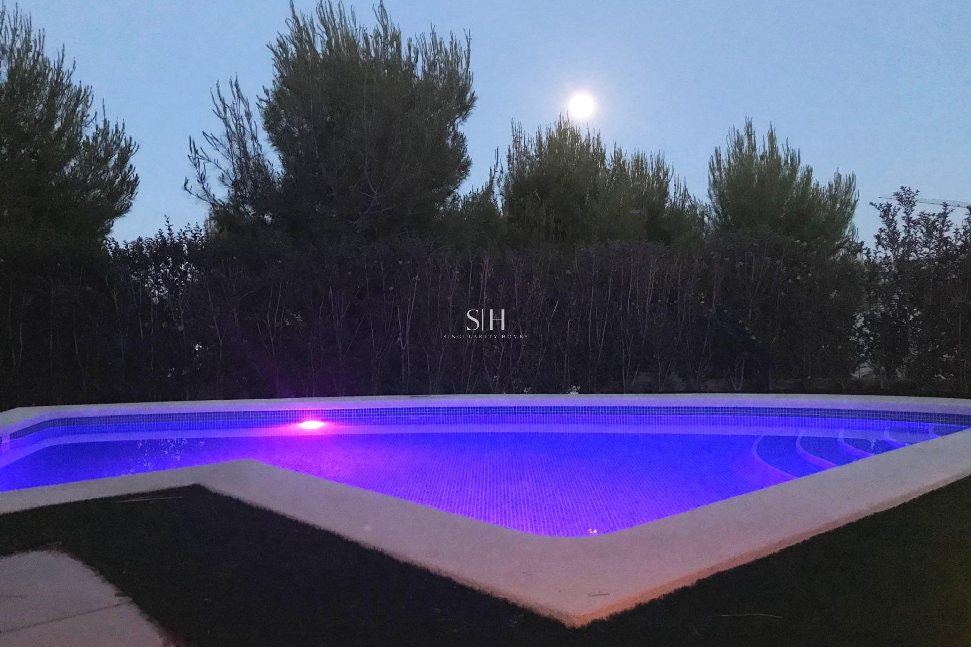 Перепродажа - Villa - Orihuela Costa - Las Colinas Golf