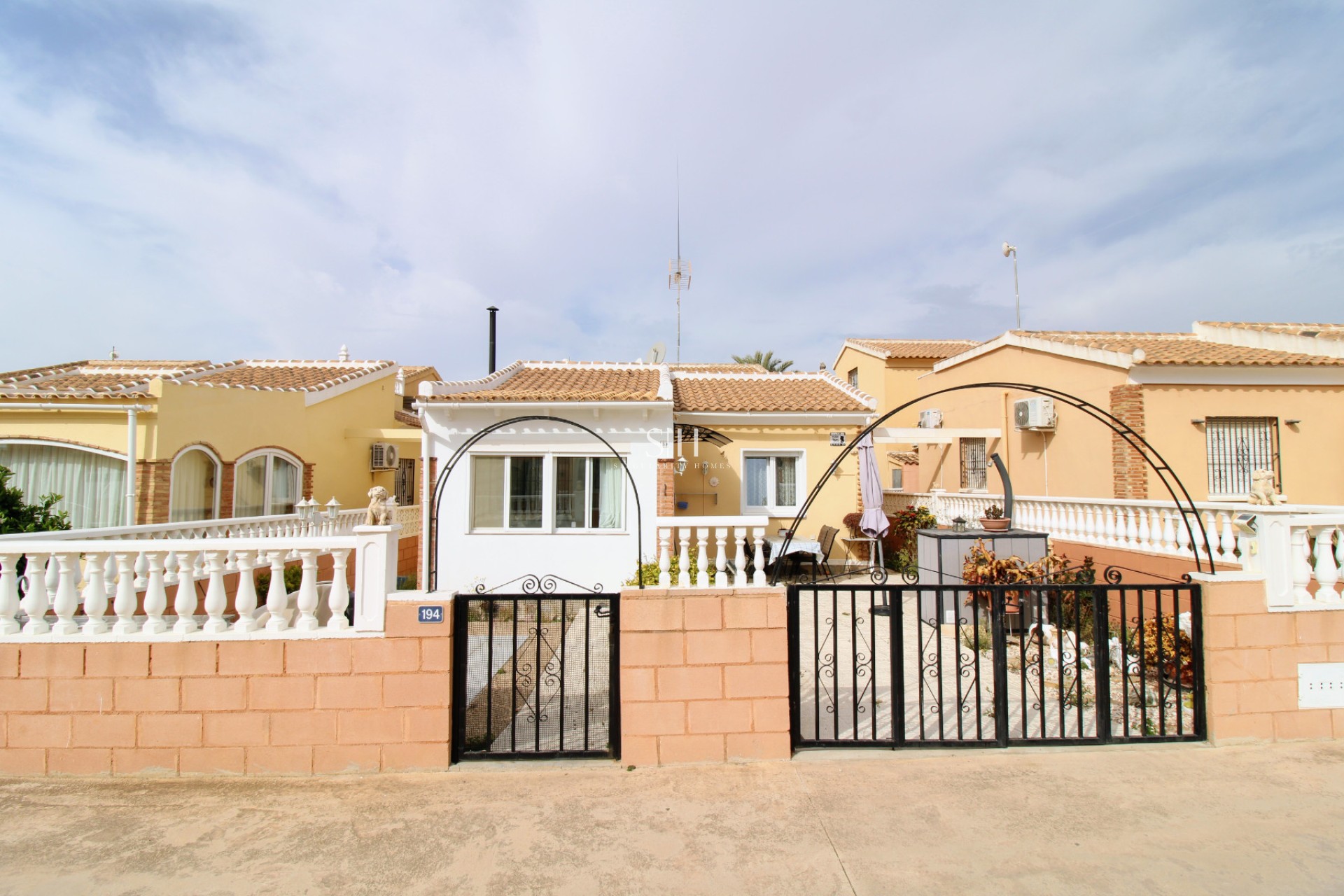 Перепродажа - Villa - Orihuela Costa - Las Mimosas