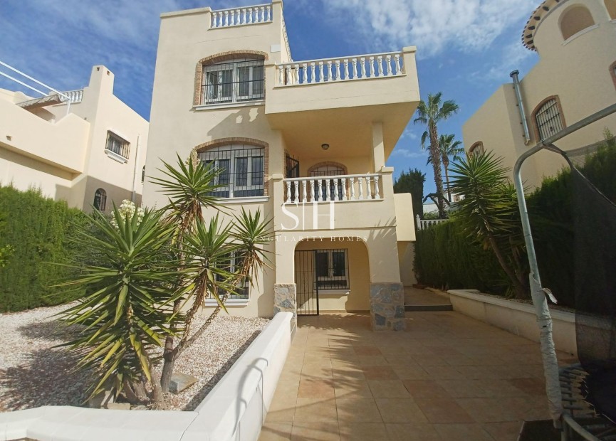 Перепродажа - Villa - Orihuela Costa - Lomas de Cabo Roig