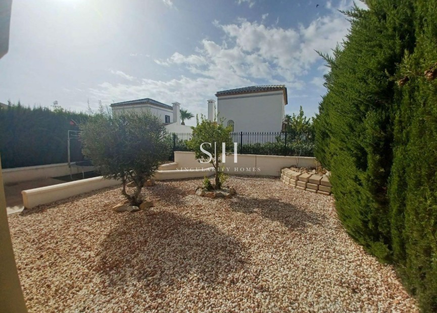 Перепродажа - Villa - Orihuela Costa - Lomas de Cabo Roig