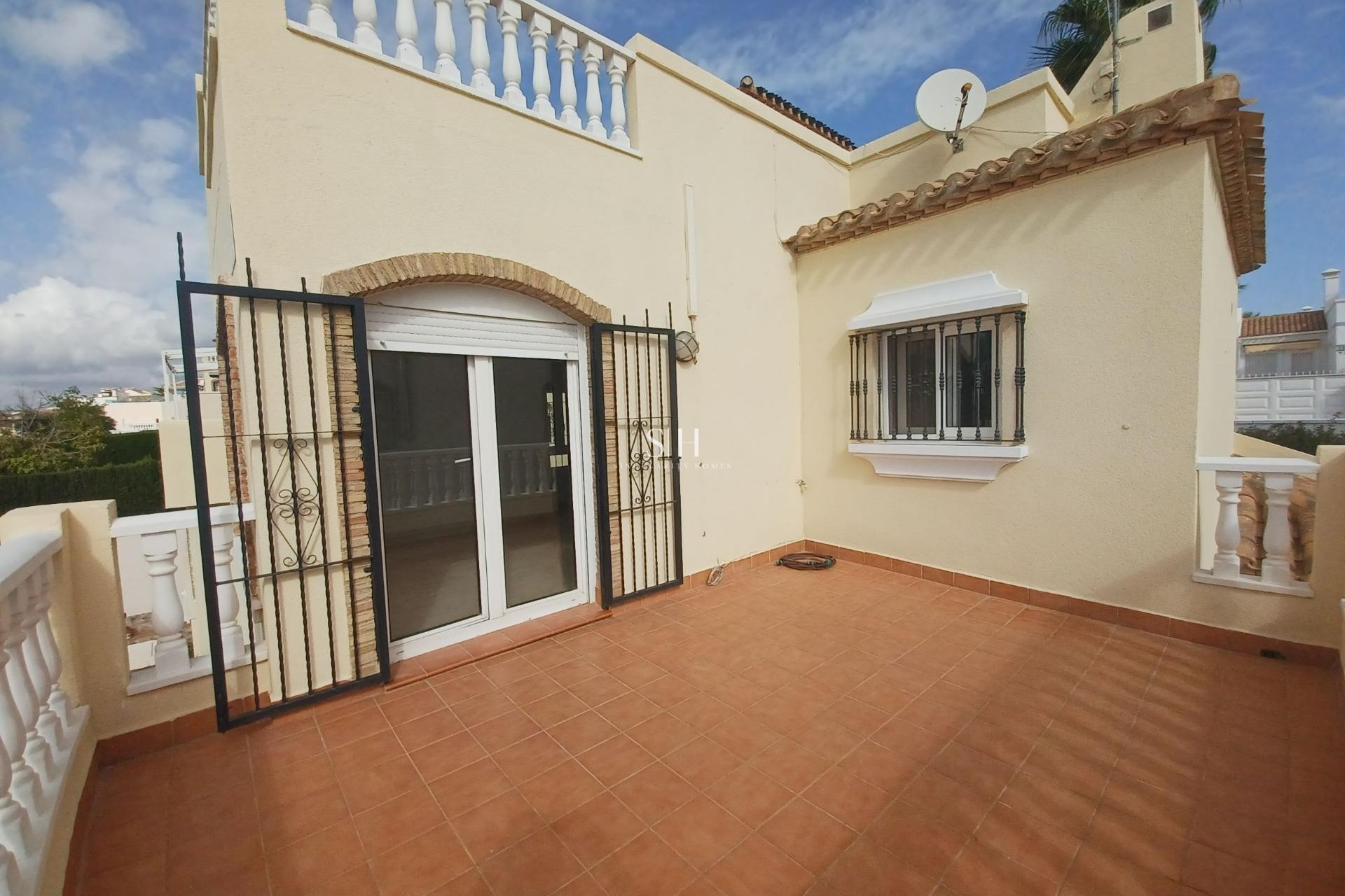 Перепродажа - Villa - Orihuela Costa - Lomas de Cabo Roig