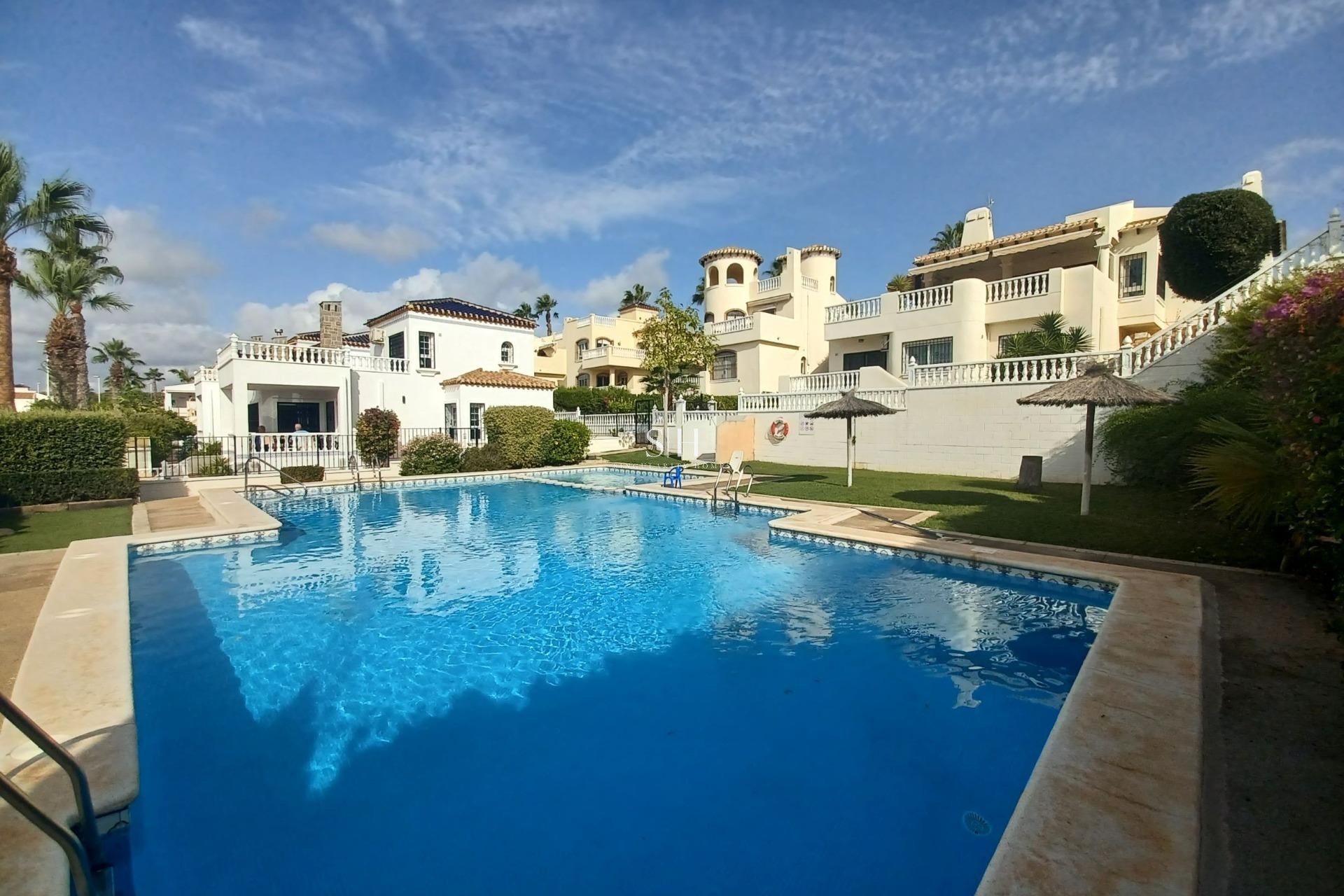 Перепродажа - Villa - Orihuela Costa - Lomas de Cabo Roig