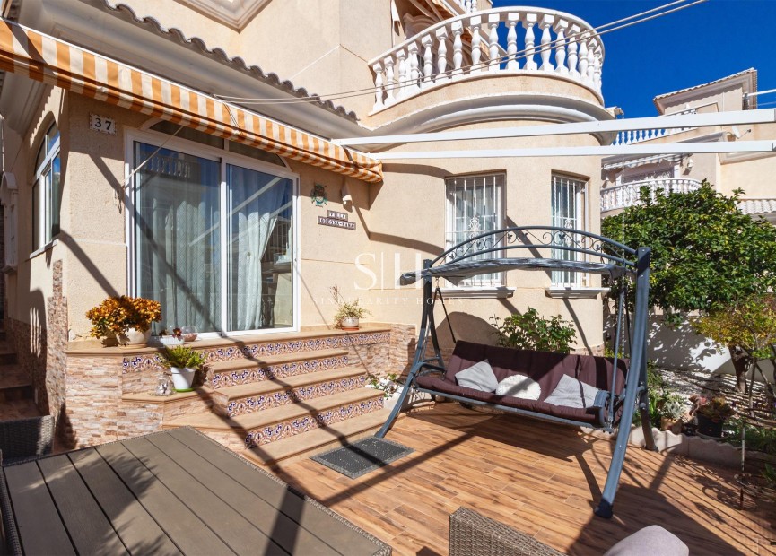 Перепродажа - Villa - Orihuela Costa - Los Almendros-la Florida