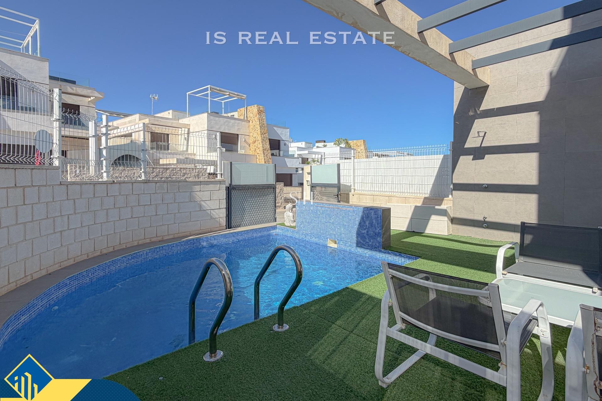 Перепродажа - Villa - Orihuela Costa - Los Altos