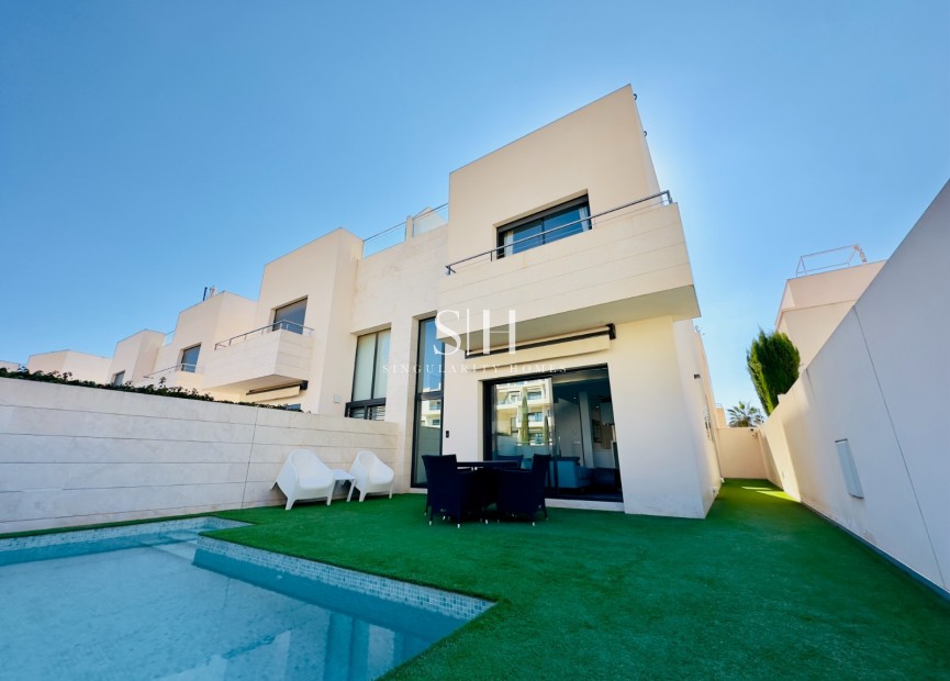 Перепродажа - Villa - Orihuela Costa - Los Dolses