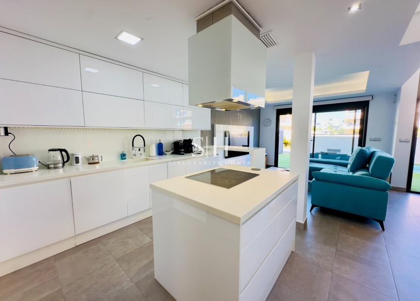 Перепродажа - Villa - Orihuela Costa - Los Dolses