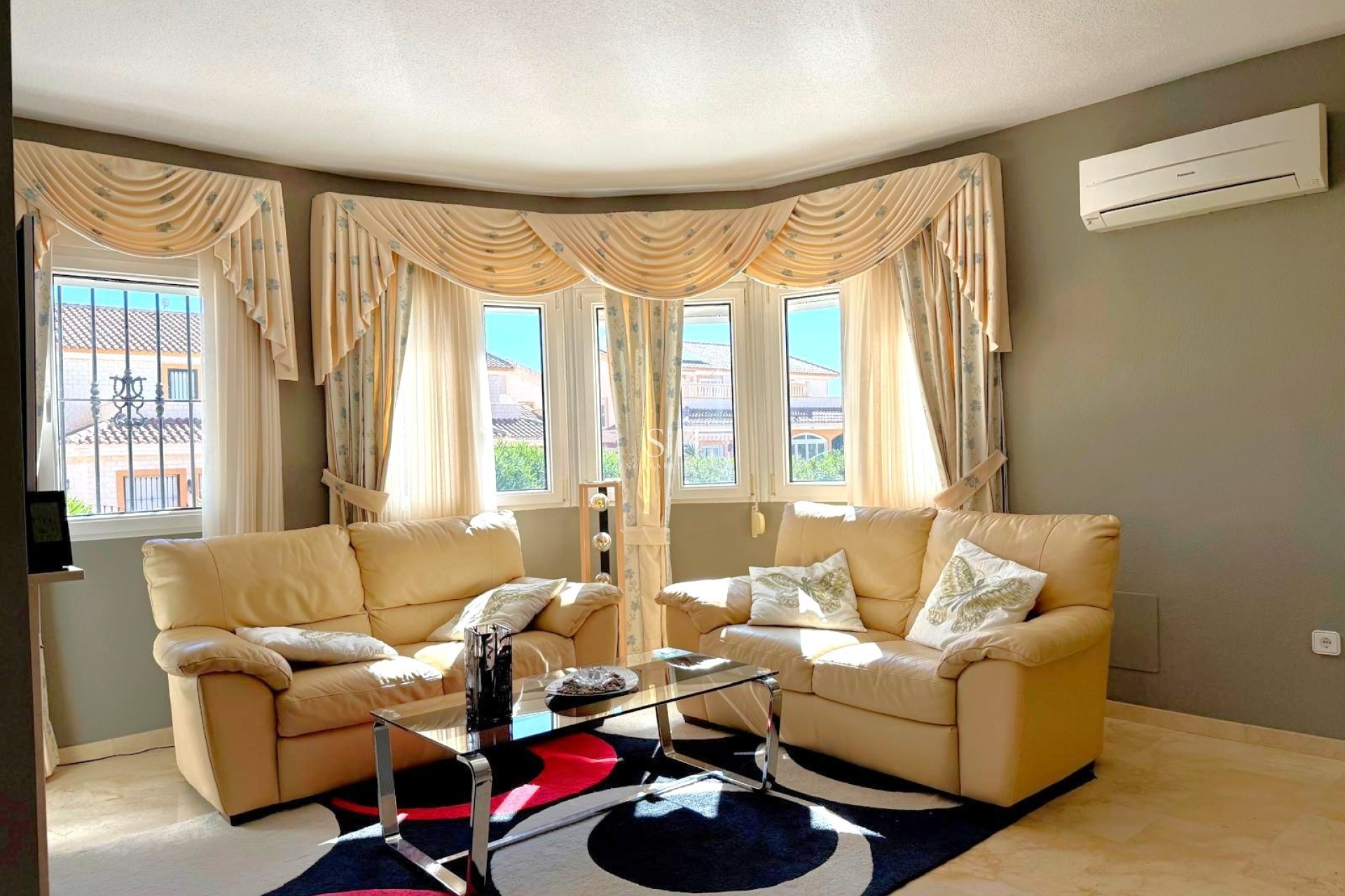 Перепродажа - Villa - Orihuela Costa - Los Dolses