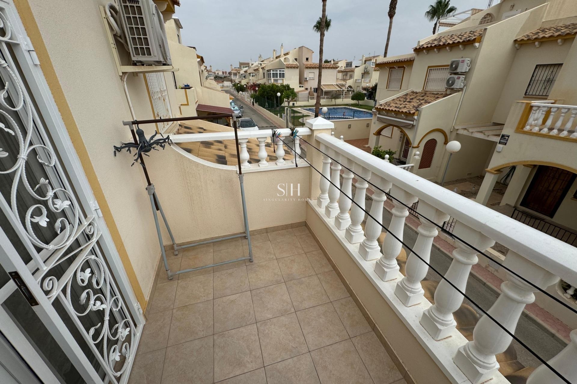 Перепродажа - Villa - Orihuela Costa - Los Dolses